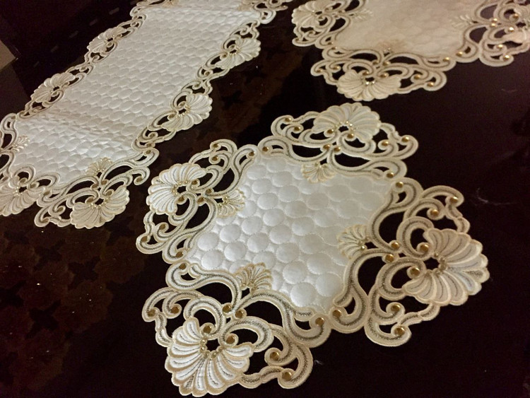 رومیزی سه تیکه مدل پیچک