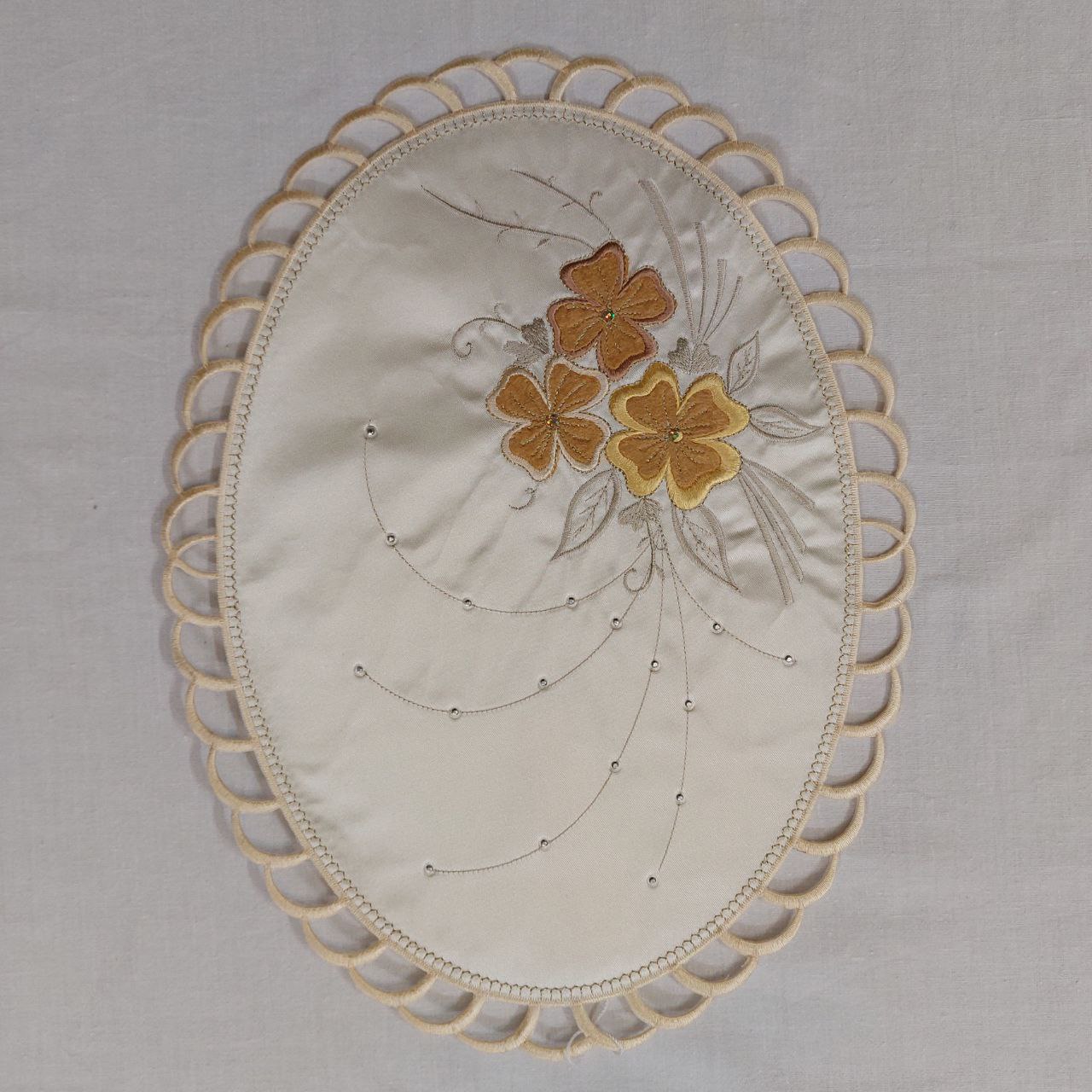 رومیزی عسلی سه گل