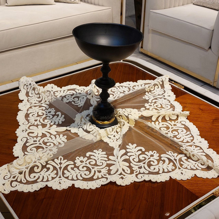 خرید رومیزی مربع مدل تور مخمل