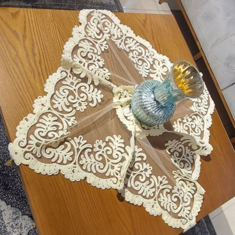 رومیزی مربع مدل تور مخمل