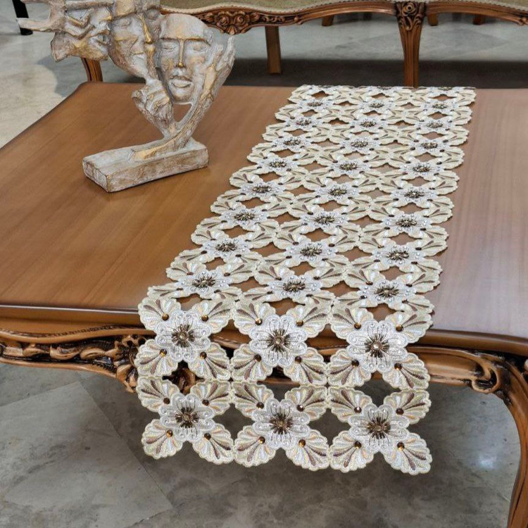 رانر و رومیزی مدل تاج