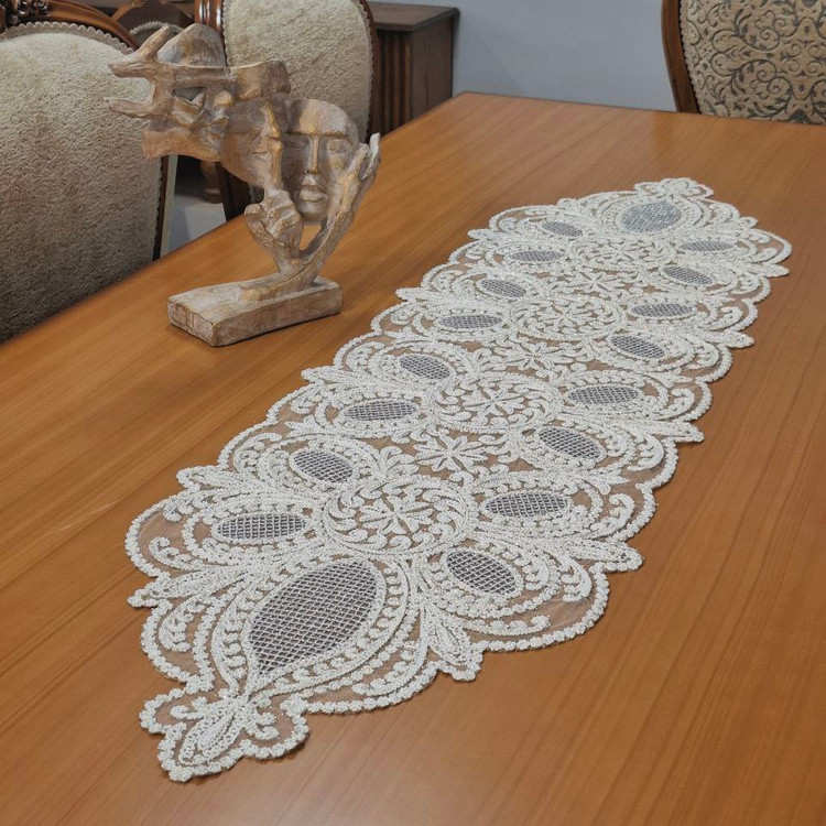 رانر و رومیزی صدف