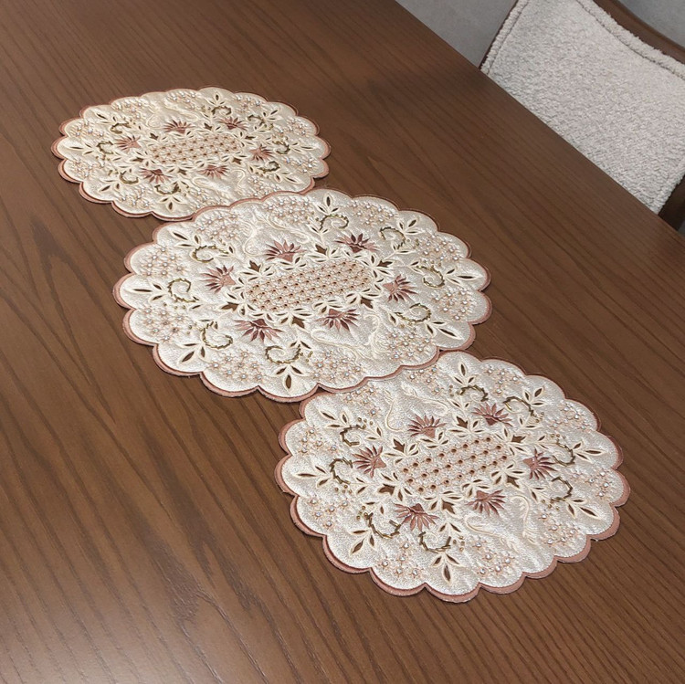 رومیزی جلومبلی مدل نگین